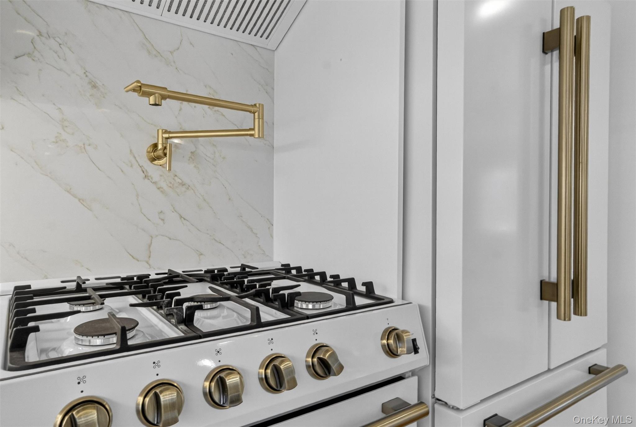 15 Benedict Avenue, Eastchester, NY 10709