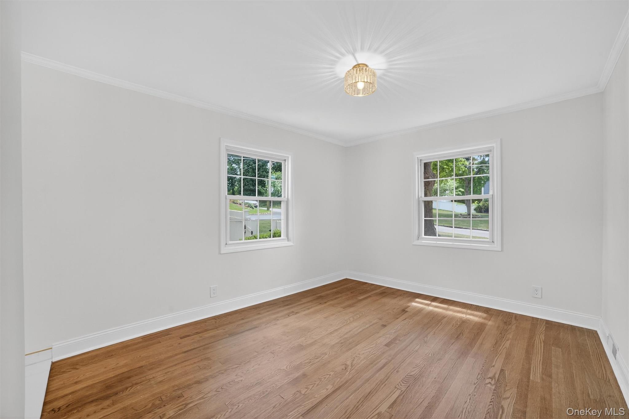 15 Benedict Avenue, Eastchester, NY 10709