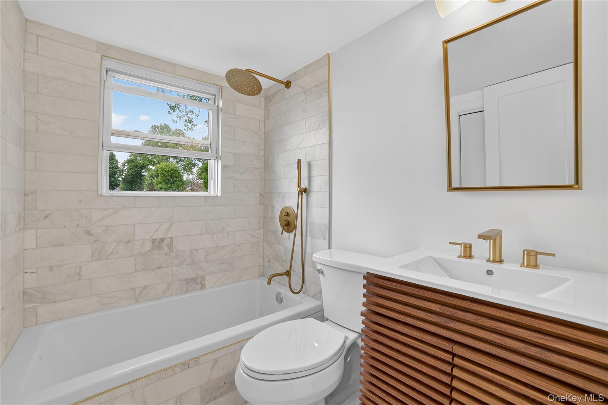 15 Benedict Avenue, Eastchester, NY 10709