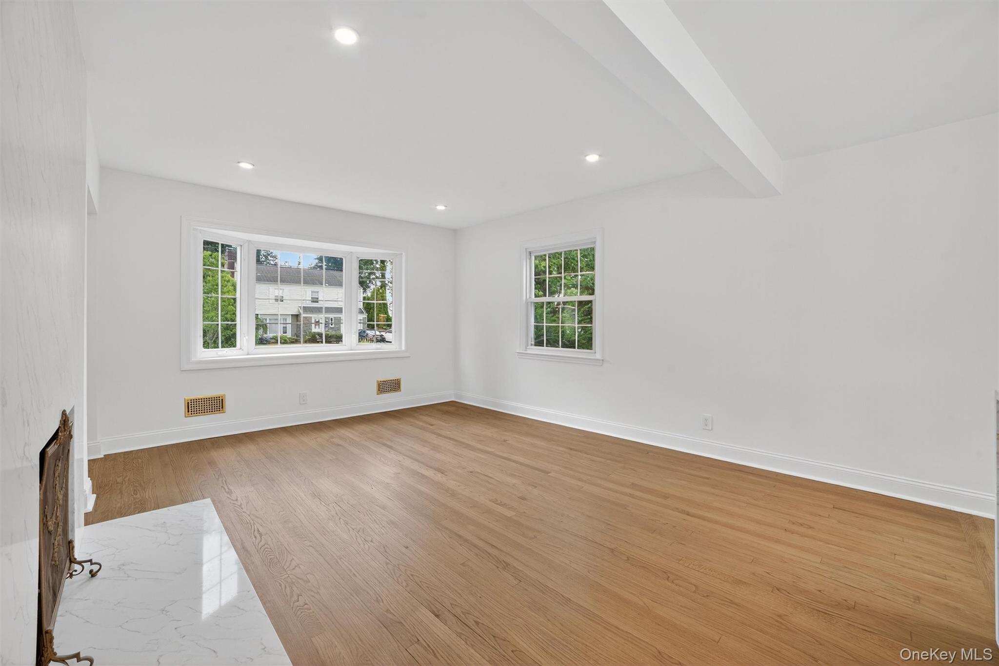 15 Benedict Avenue, Eastchester, NY 10709