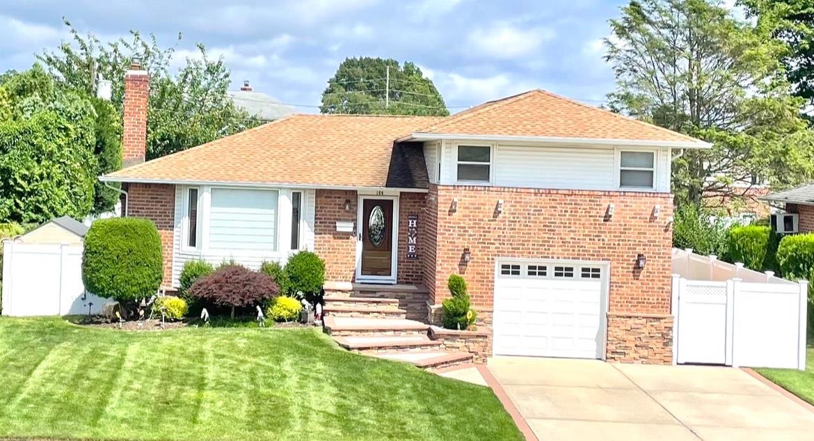 104 Beverly Place, Levittown, NY 11756