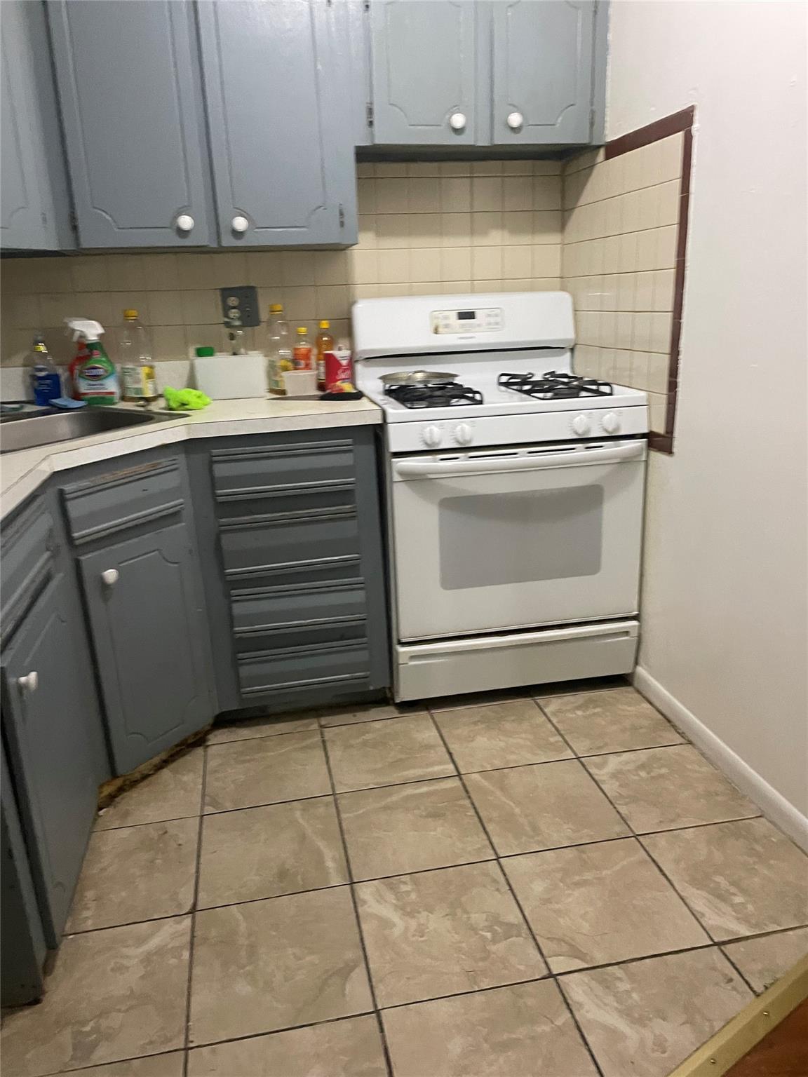 97-10 43 Avenue, Corona, NY 11368