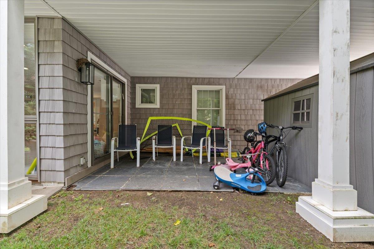 1029 New McNeil Avenue, Lawrence, NY 11559