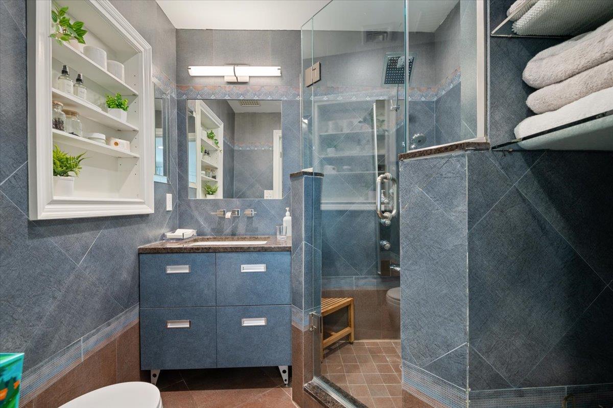 1029 New McNeil Avenue, Lawrence, NY 11559