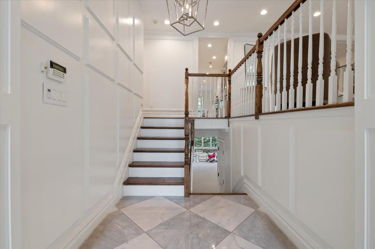 1029 New McNeil Avenue, Lawrence, NY 11559