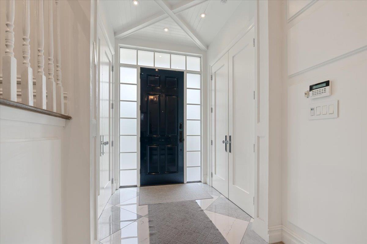 1029 New McNeil Avenue, Lawrence, NY 11559