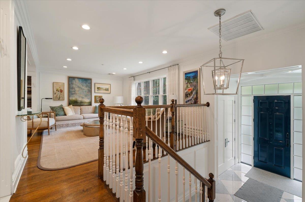 1029 New McNeil Avenue, Lawrence, NY 11559