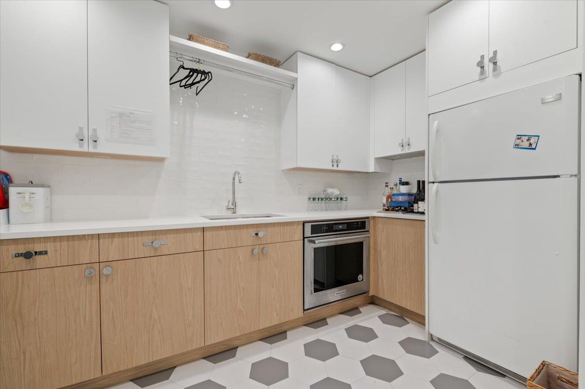 1029 New McNeil Avenue, Lawrence, NY 11559