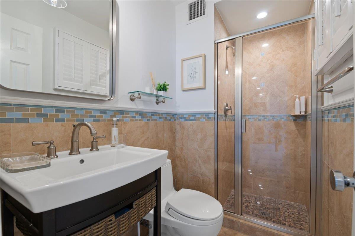 1029 New McNeil Avenue, Lawrence, NY 11559