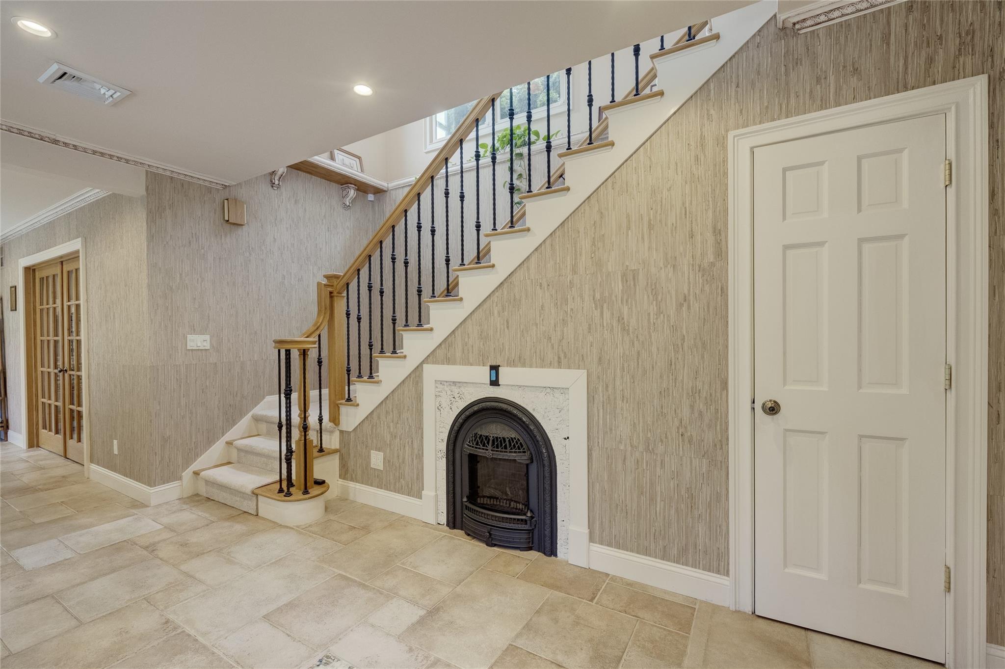 32 Crescent Drive, Huntington, NY 11743