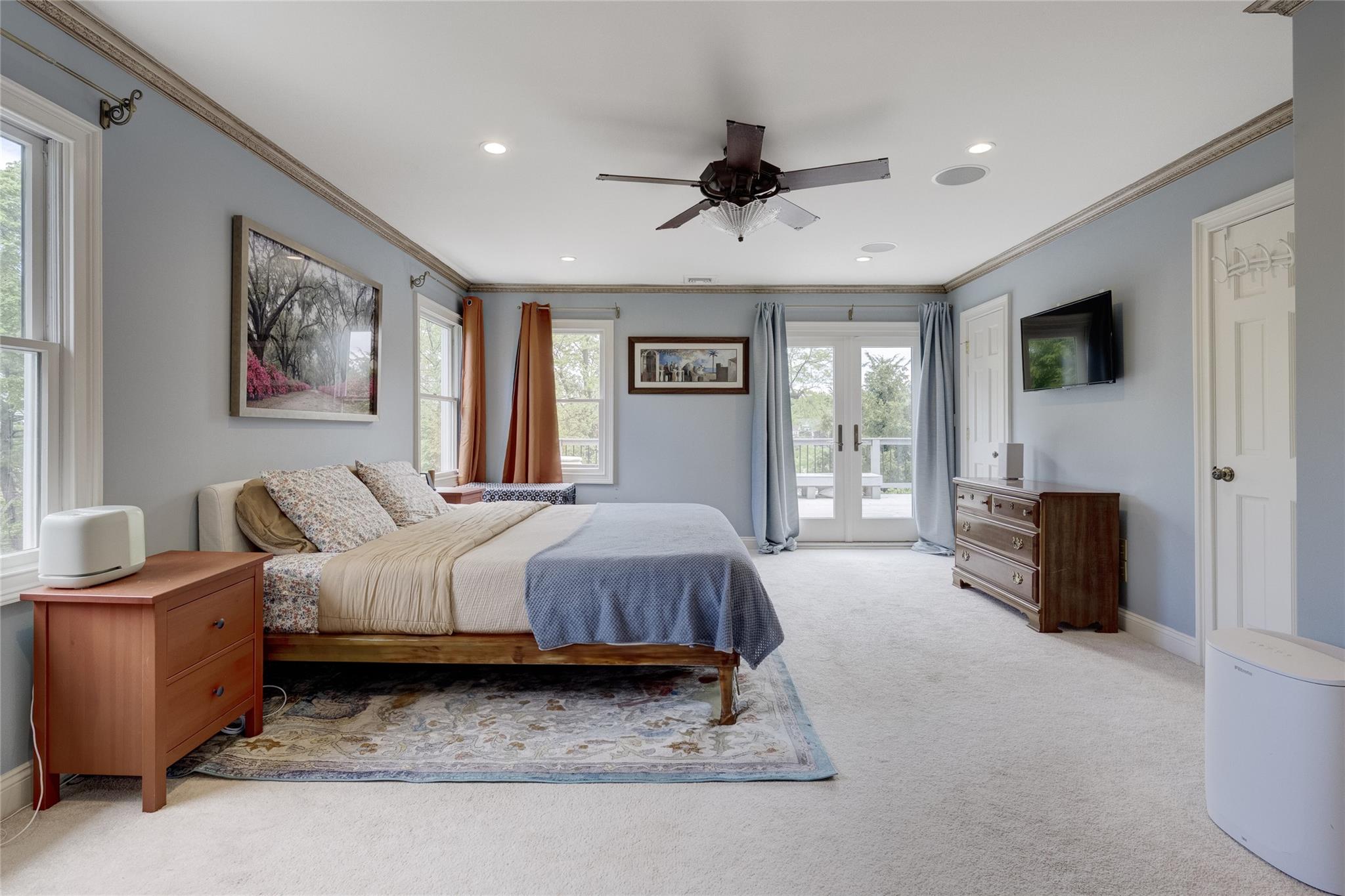 32 Crescent Drive, Huntington, NY 11743