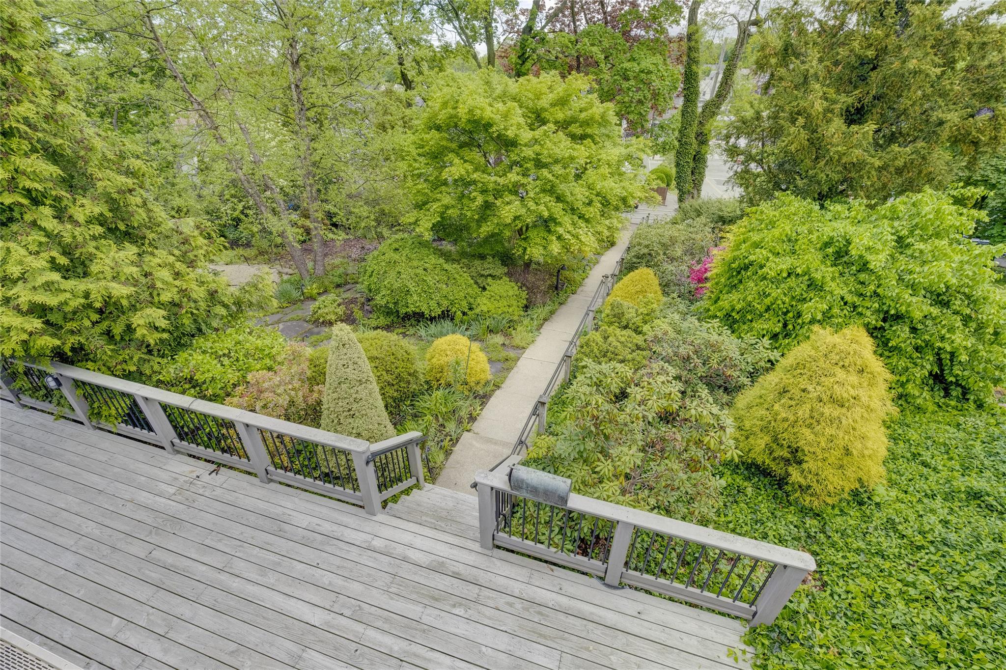32 Crescent Drive, Huntington, NY 11743