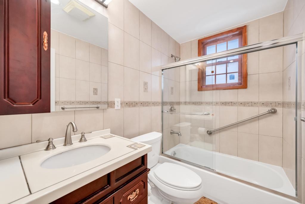 8418 263rd Street, Floral Park, NY 11001