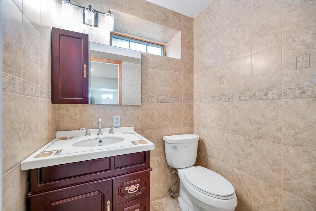 8418 263rd Street, Floral Park, NY 11001