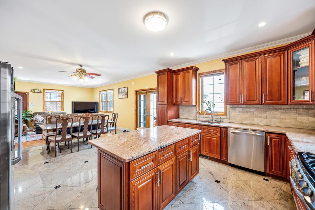 8418 263rd Street, Floral Park, NY 11001