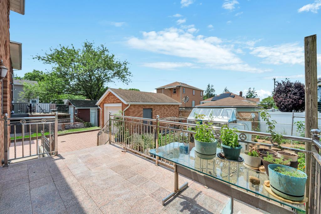 8418 263rd Street, Floral Park, NY 11001