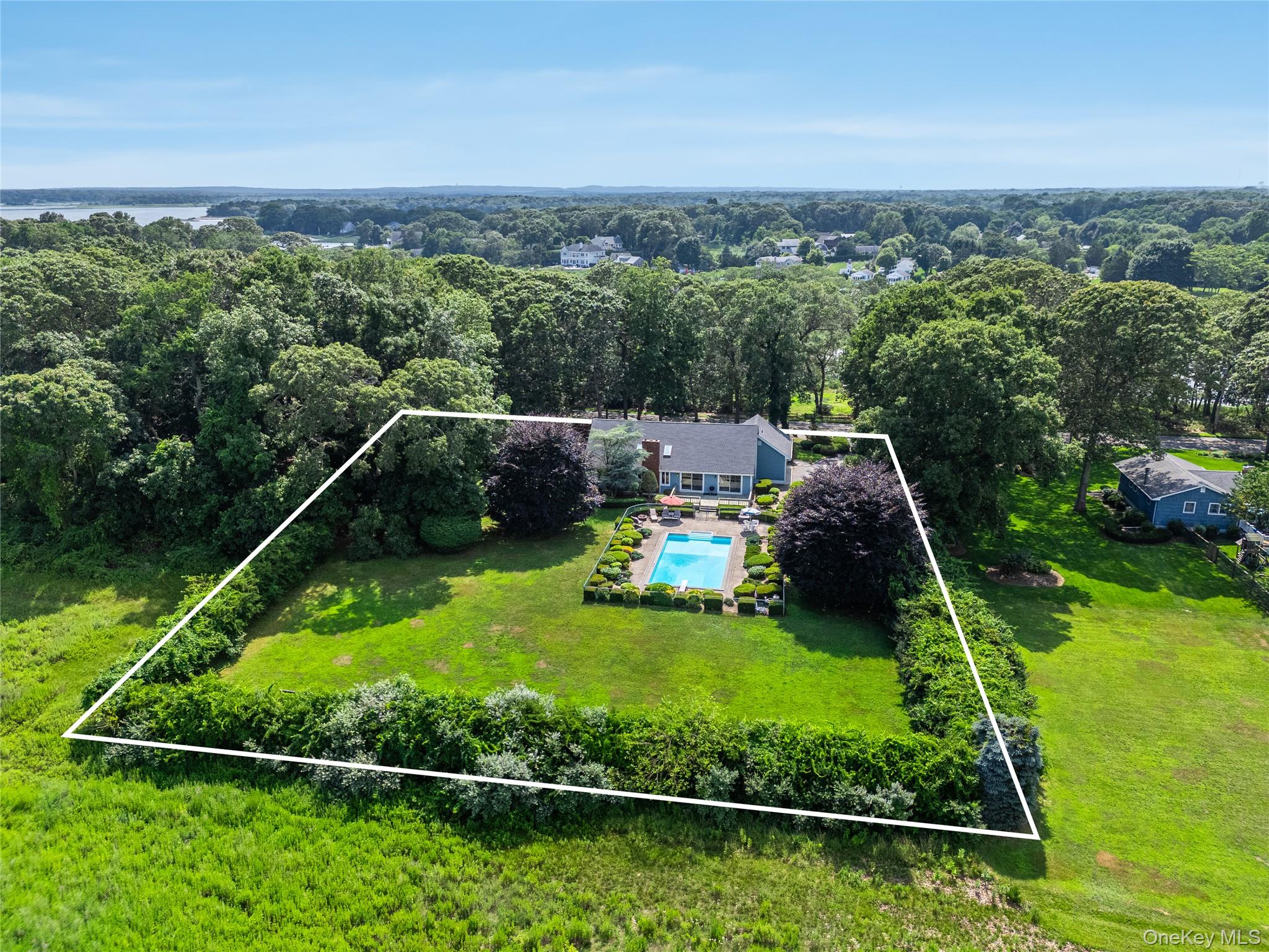 250 Peconic Bay Boulevard, Aquebogue, NY 11931