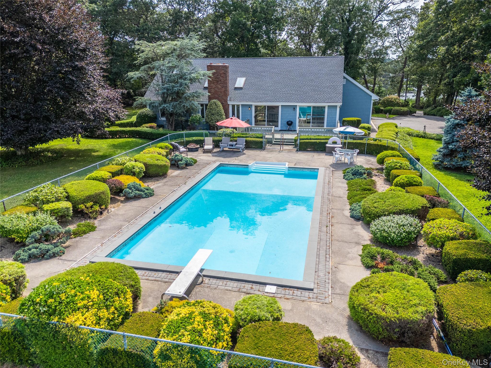 250 Peconic Bay Boulevard, Aquebogue, NY 11931