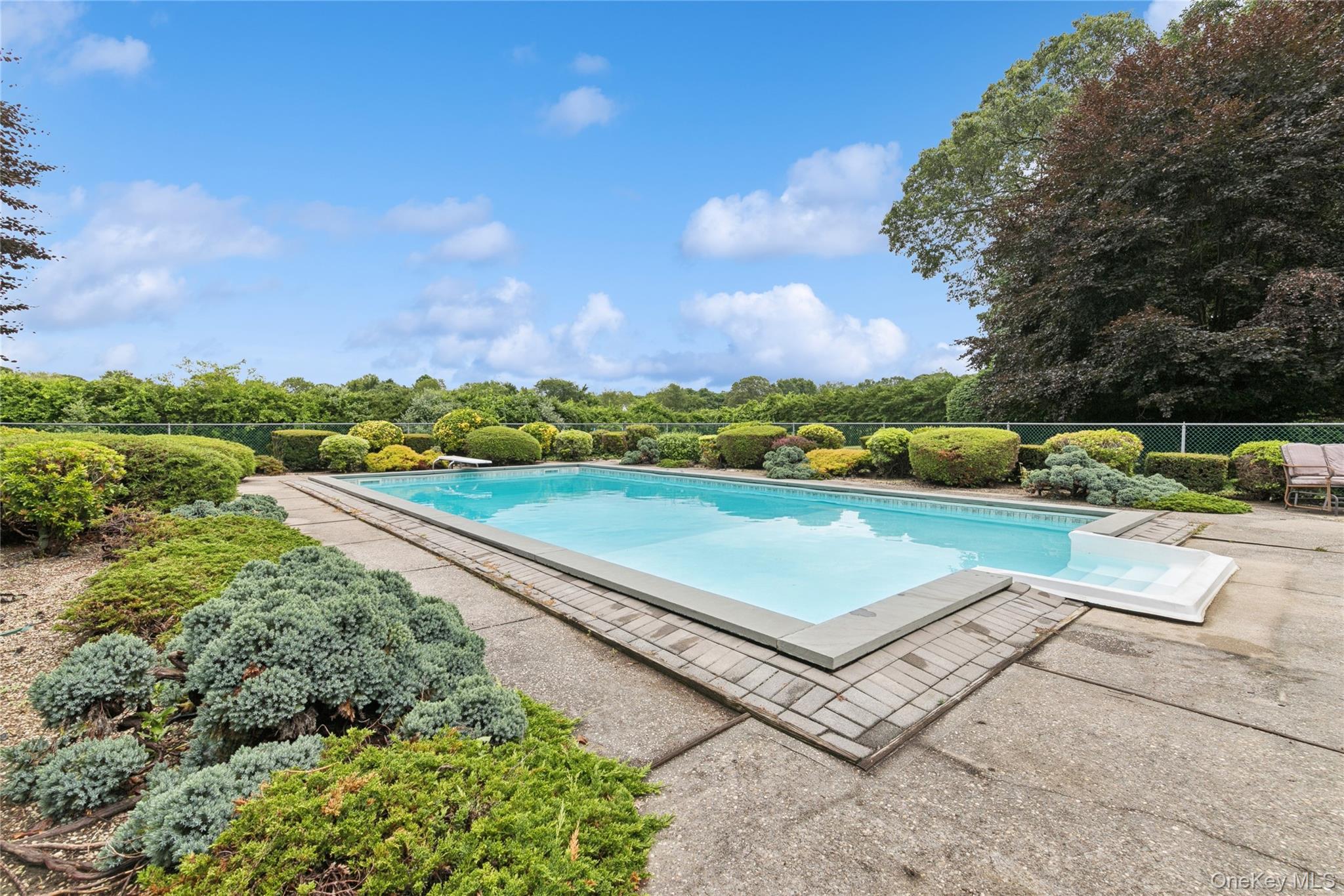 250 Peconic Bay Boulevard, Aquebogue, NY 11931