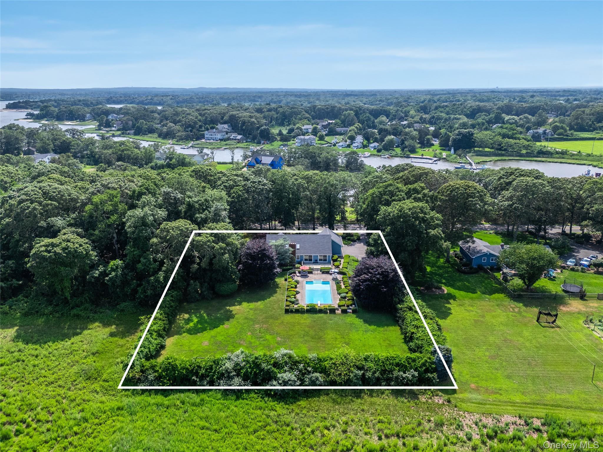 250 Peconic Bay Boulevard, Aquebogue, NY 11931