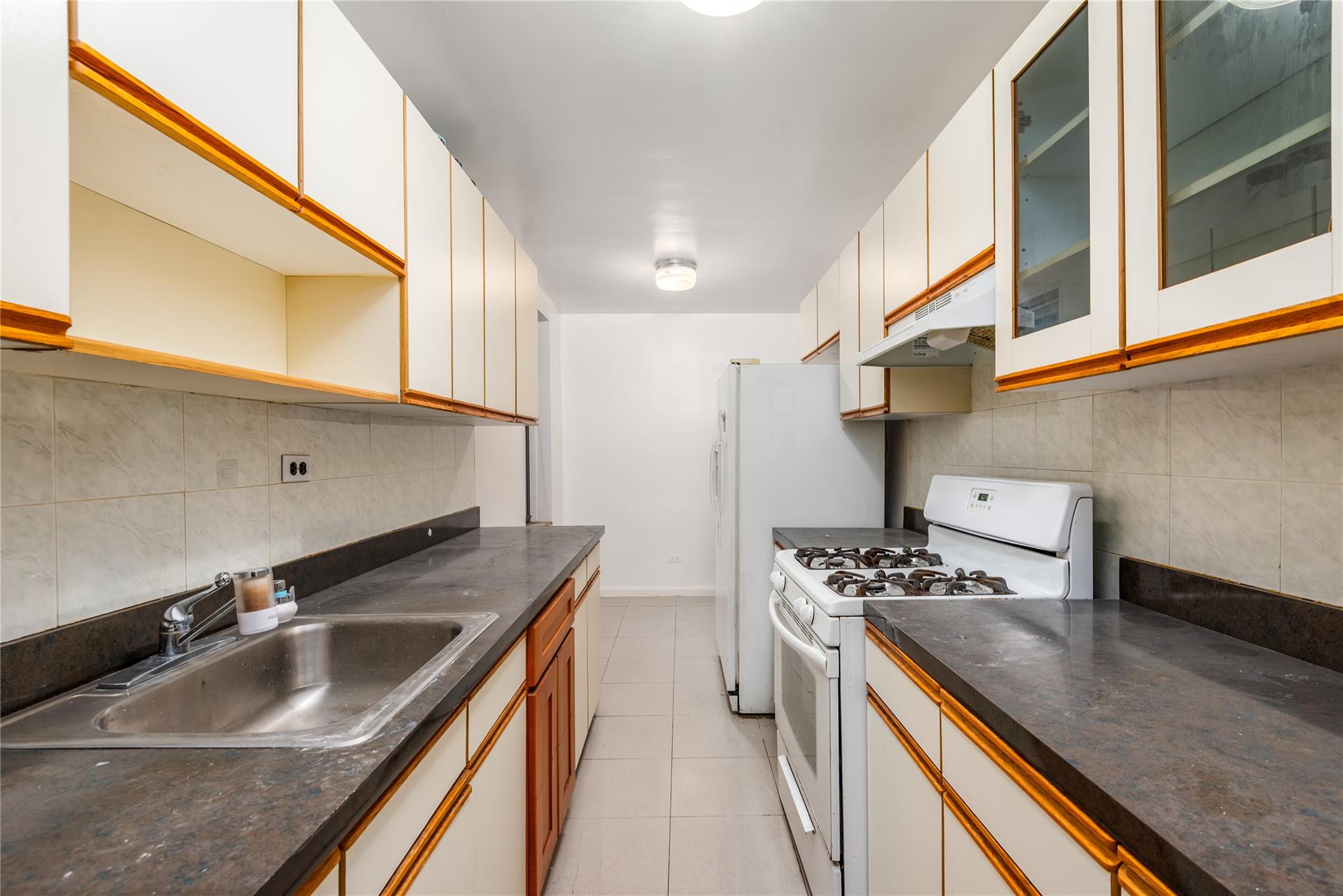 33-45 94th Street # 3K, Jackson Heights, NY 11372