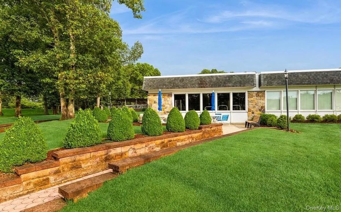 406 Woodbridge Drive # A, Ridge, NY 11961