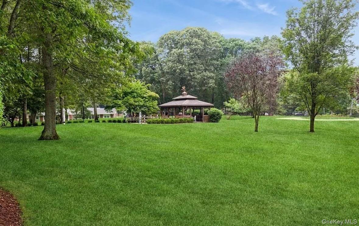 406 Woodbridge Drive # A, Ridge, NY 11961