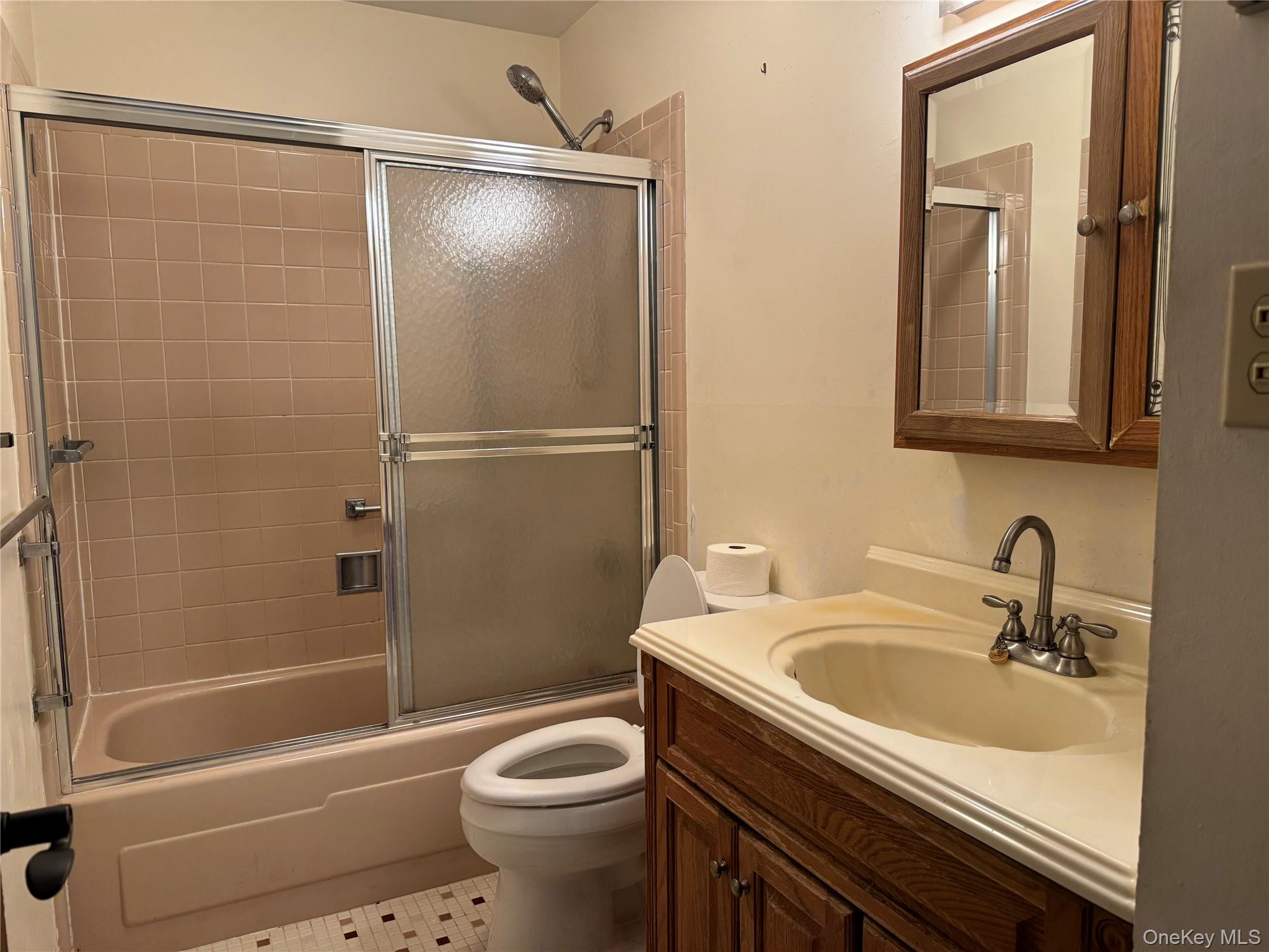 406 Woodbridge Drive # A, Ridge, NY 11961