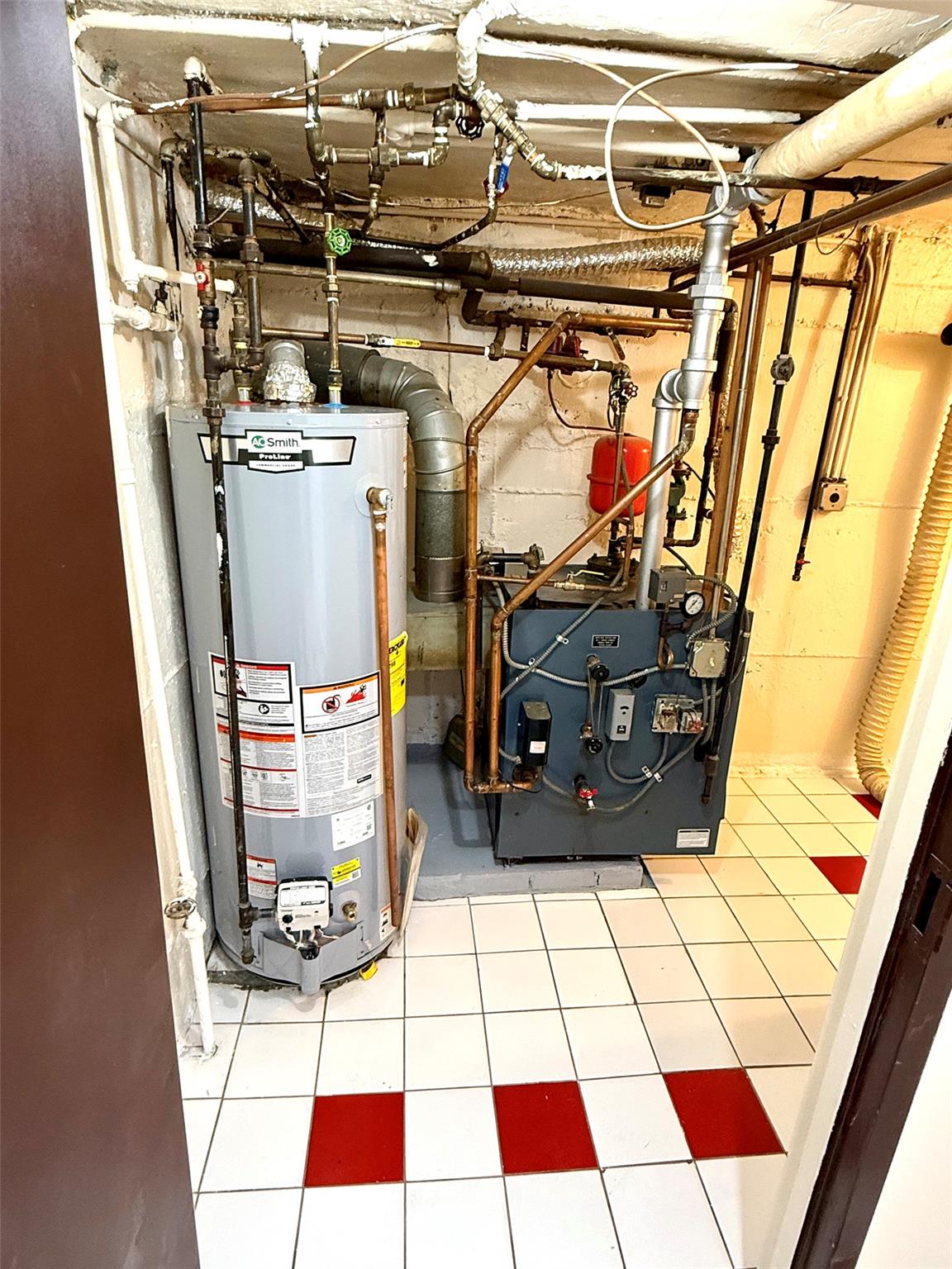 7267 Yellowstone Boulevard, Forest Hills, NY 11375