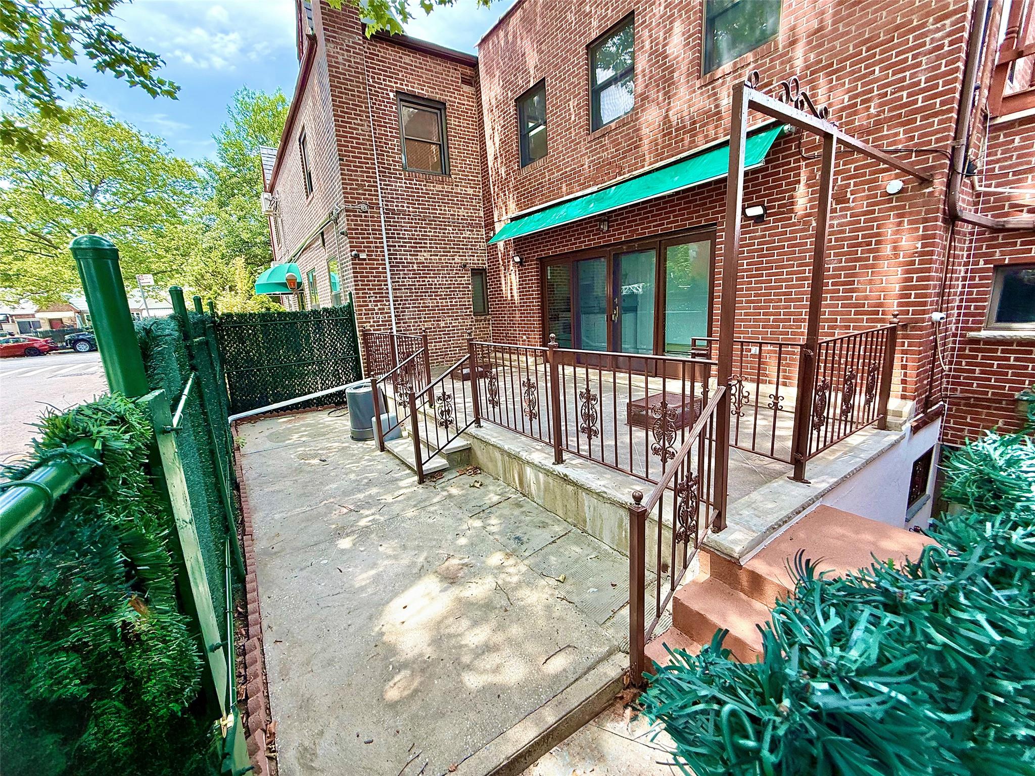 7267 Yellowstone Boulevard, Forest Hills, NY 11375