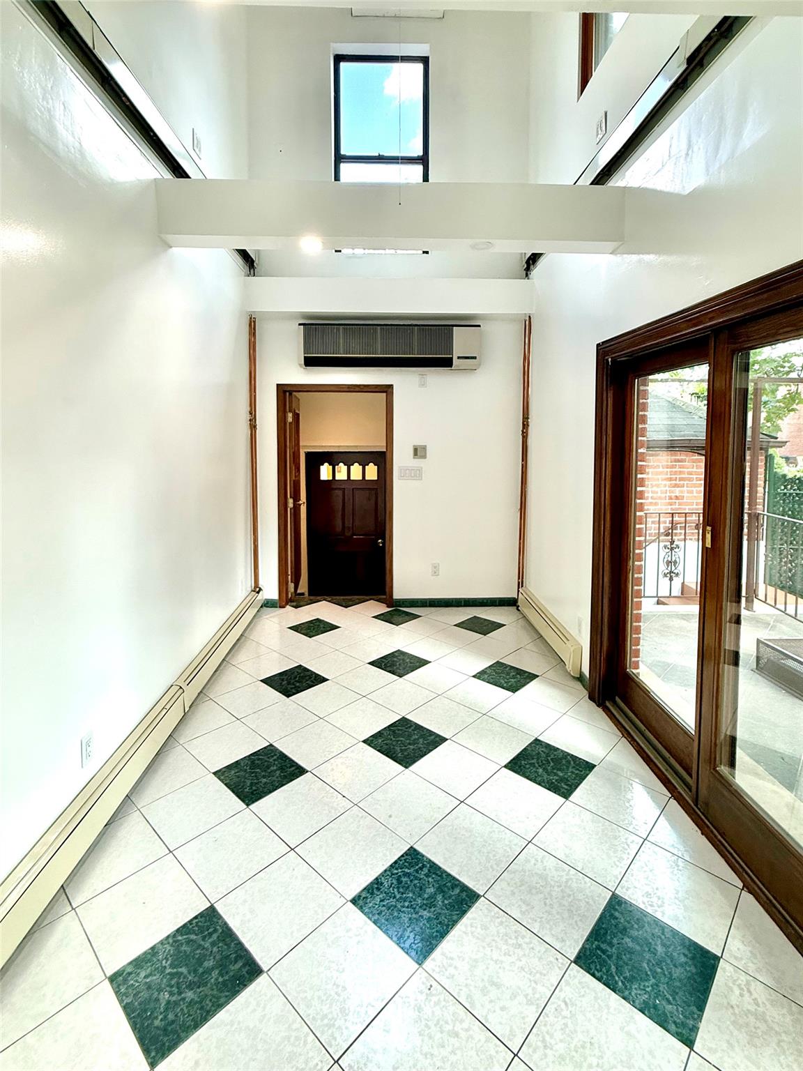 7267 Yellowstone Boulevard, Forest Hills, NY 11375