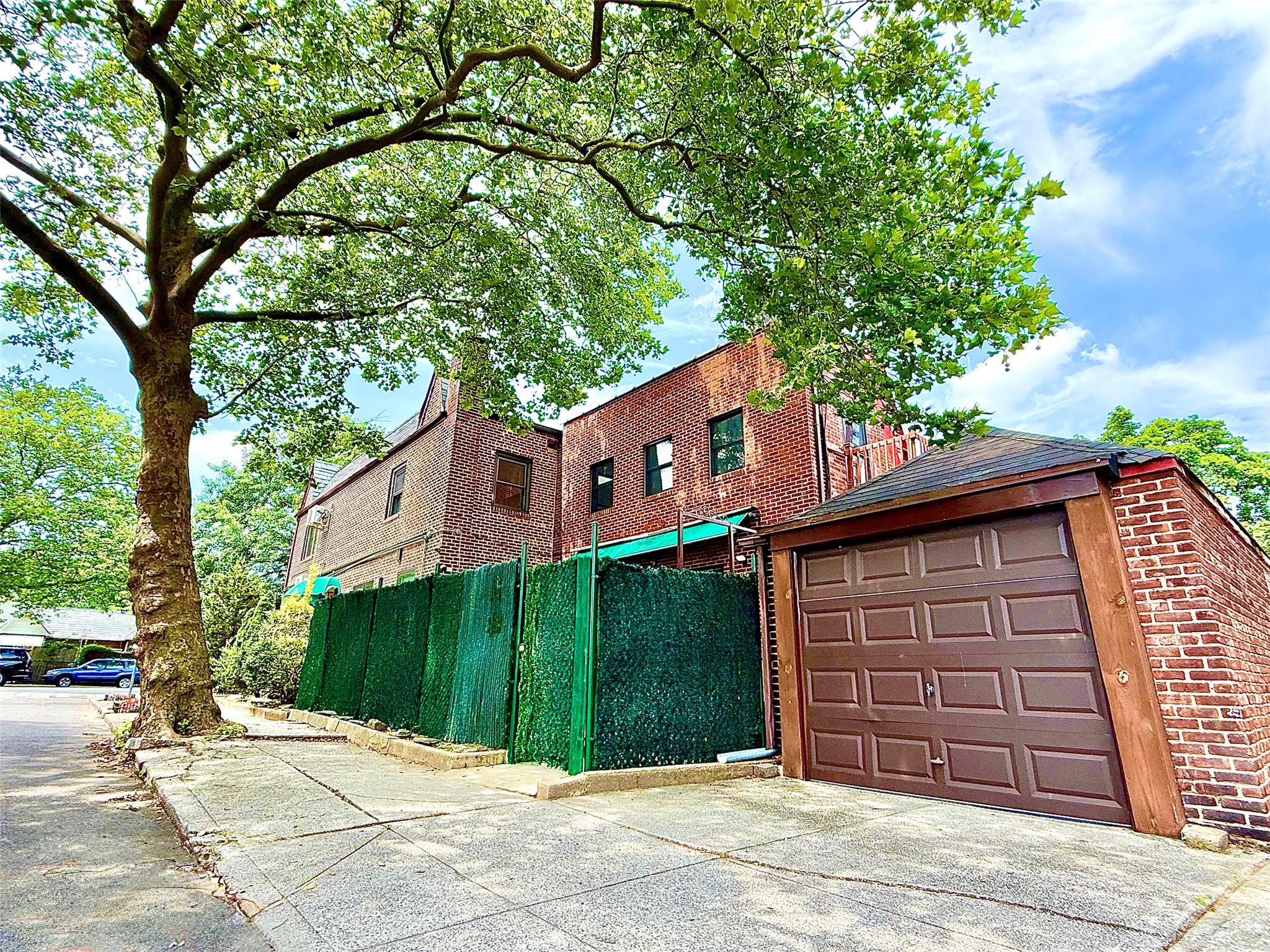 7267 Yellowstone Boulevard, Forest Hills, NY 11375