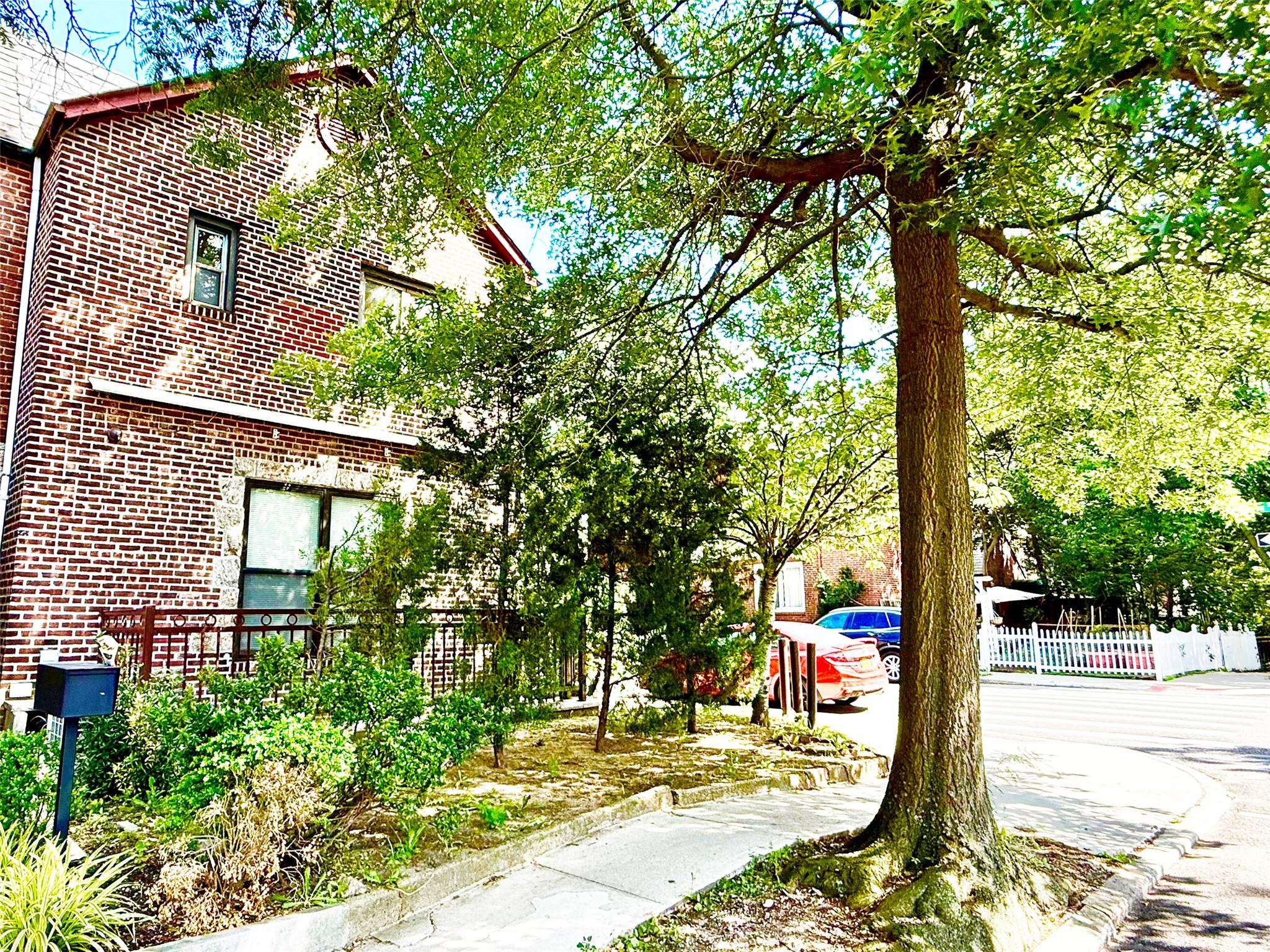 7267 Yellowstone Boulevard, Forest Hills, NY 11375