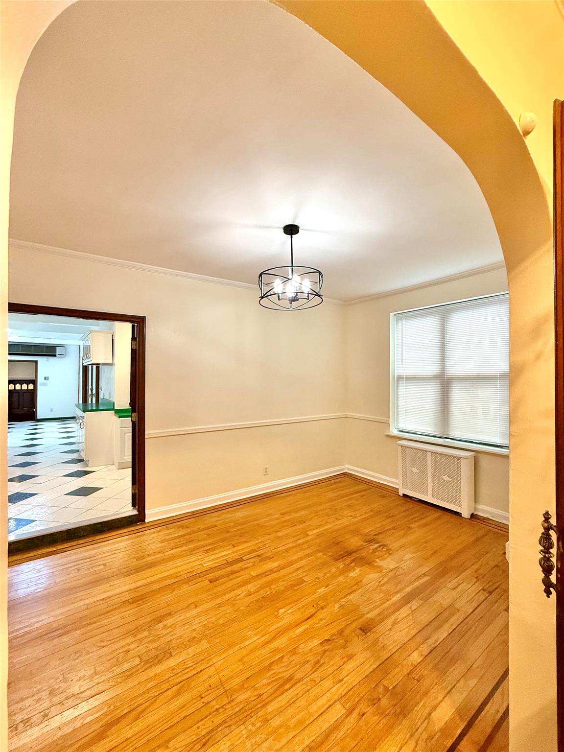 7267 Yellowstone Boulevard, Forest Hills, NY 11375