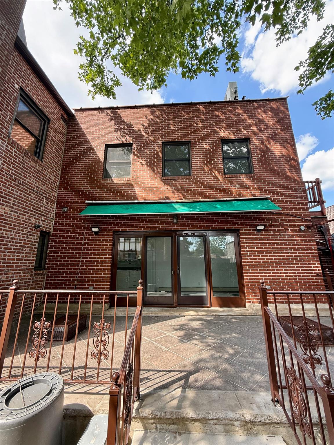 7267 Yellowstone Boulevard, Forest Hills, NY 11375