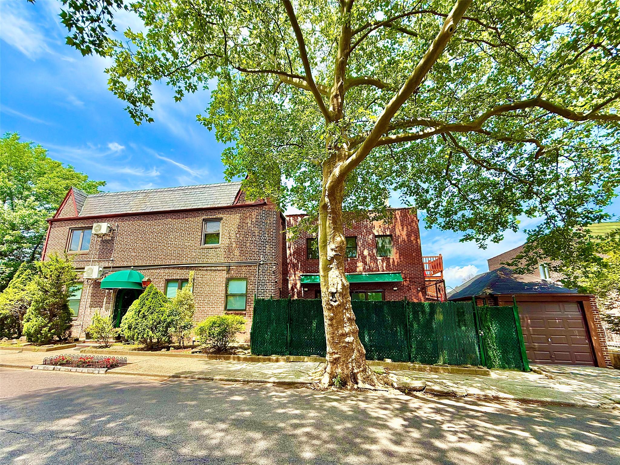 7267 Yellowstone Boulevard, Forest Hills, NY 11375