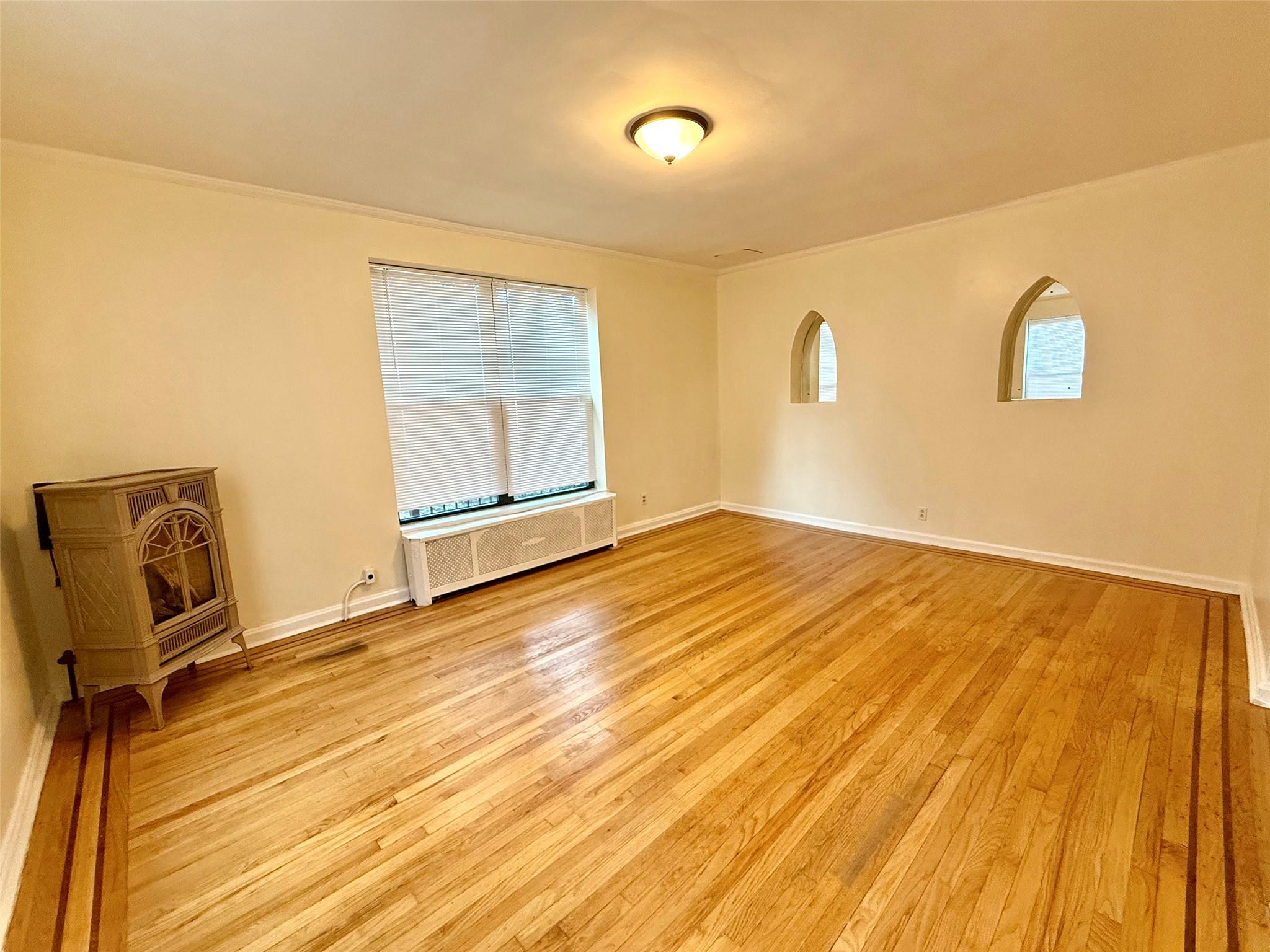 7267 Yellowstone Boulevard, Forest Hills, NY 11375