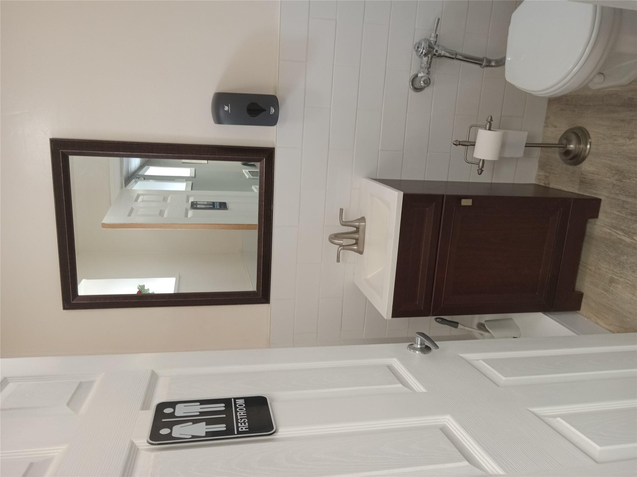 1725 edison Avenue # LOBBY A /B, Bronx, NY 10461