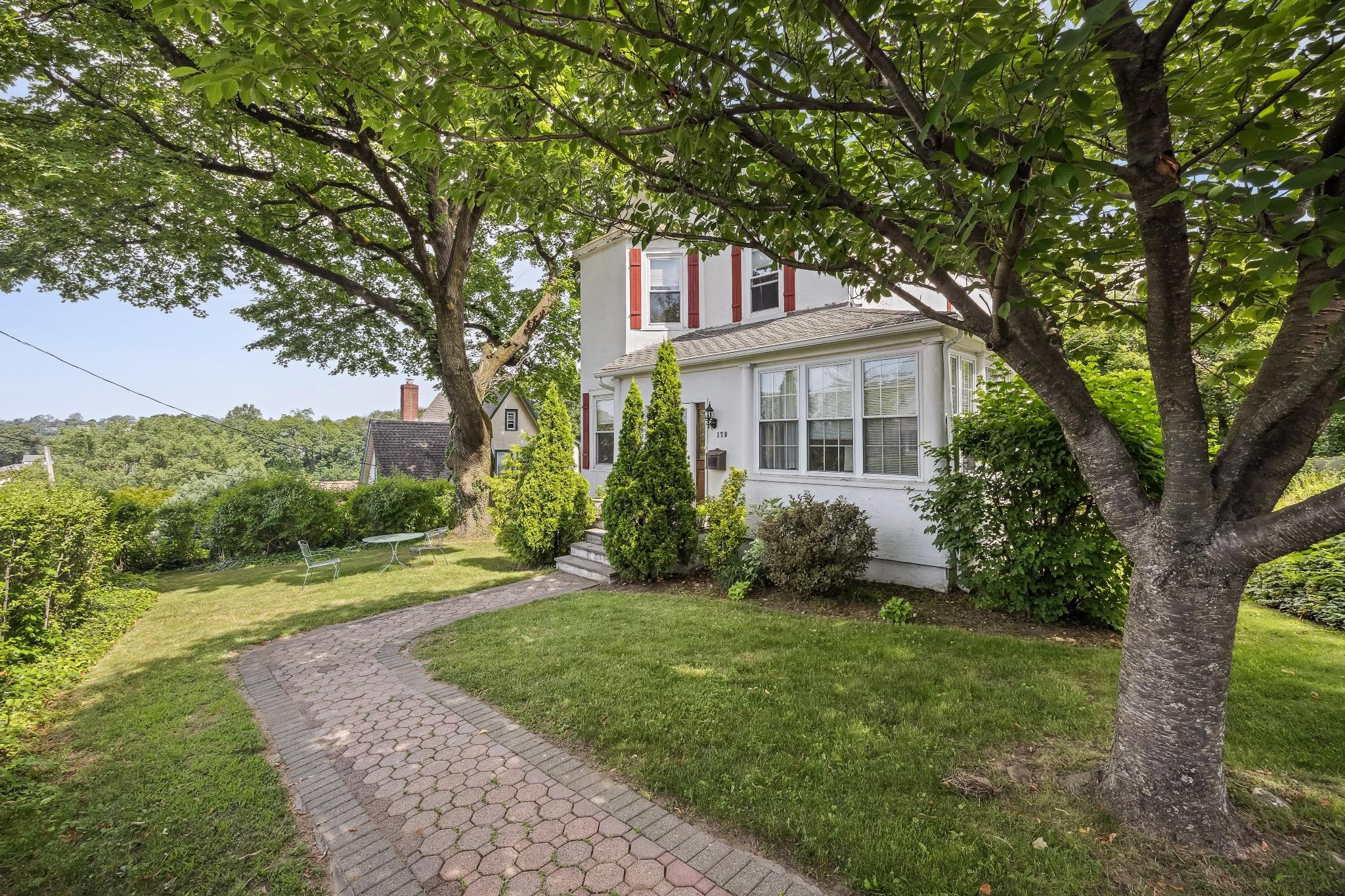 179 Woodruff Avenue, Scarsdale, NY 10583