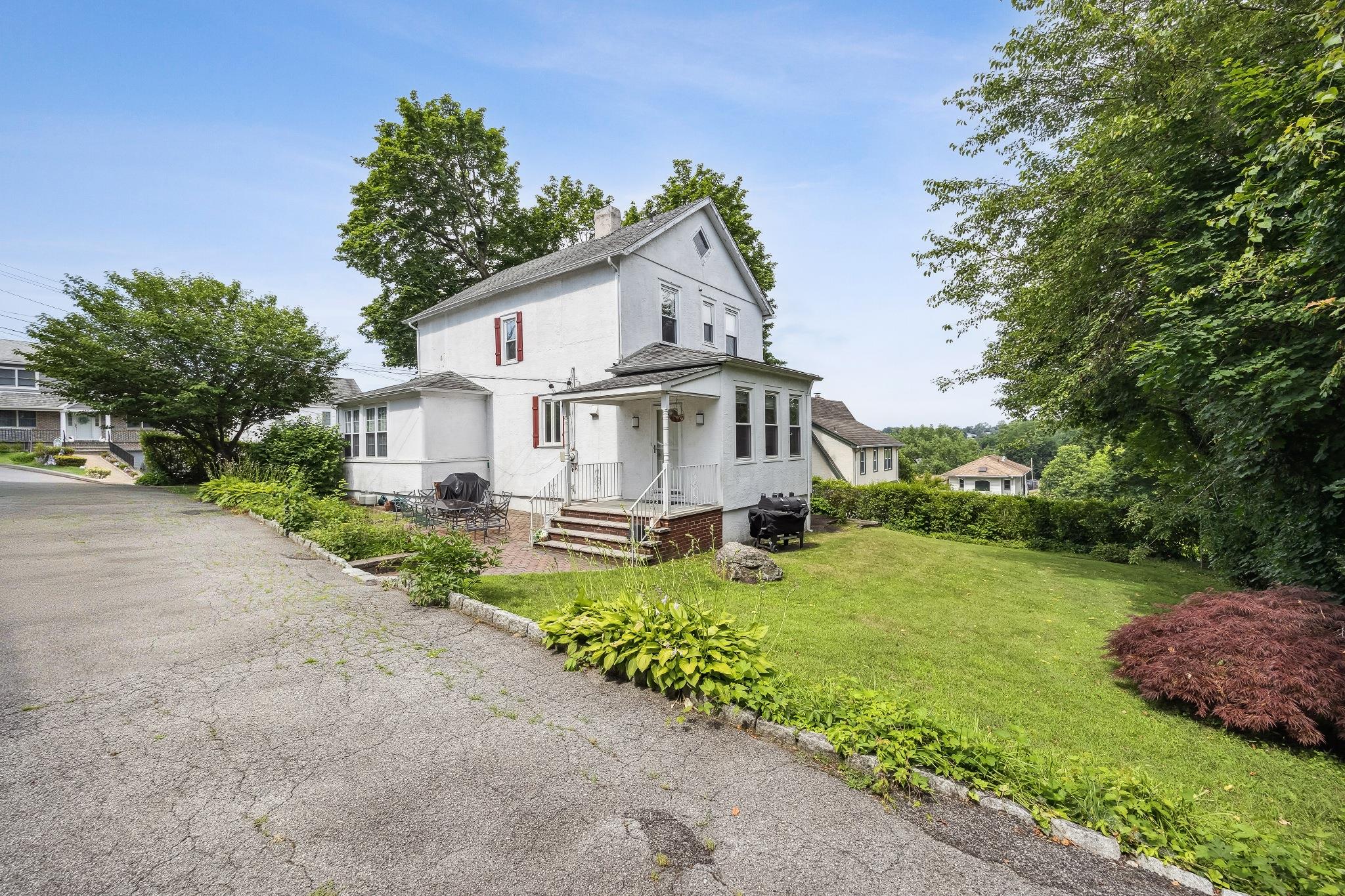 179 Woodruff Avenue, Scarsdale, NY 10583