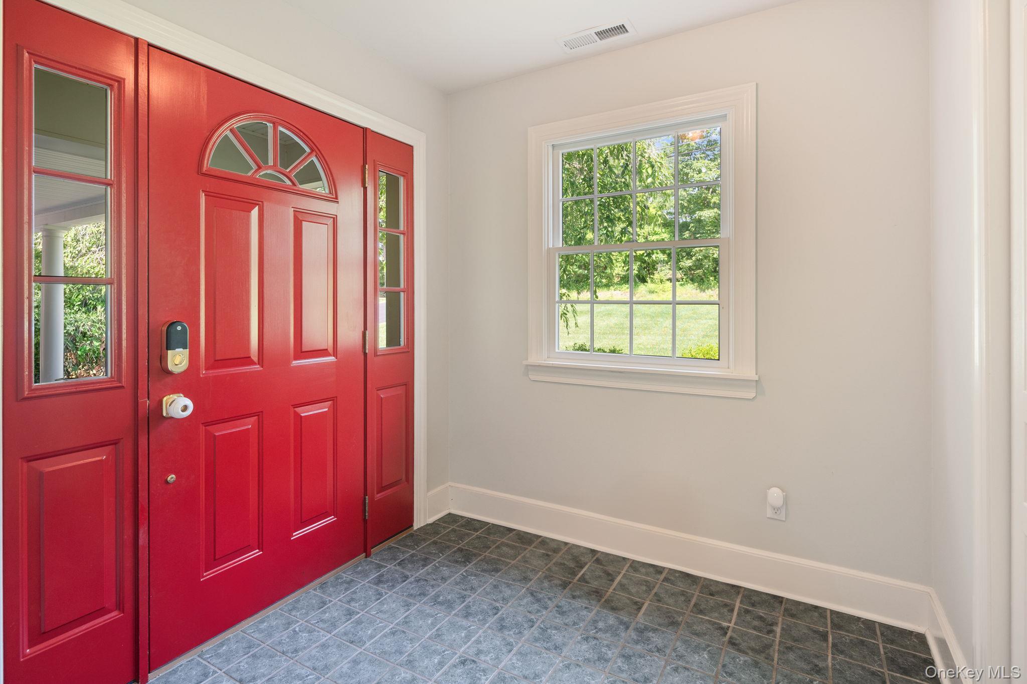 44 Elm Road, Briarcliff Manor, NY 10510