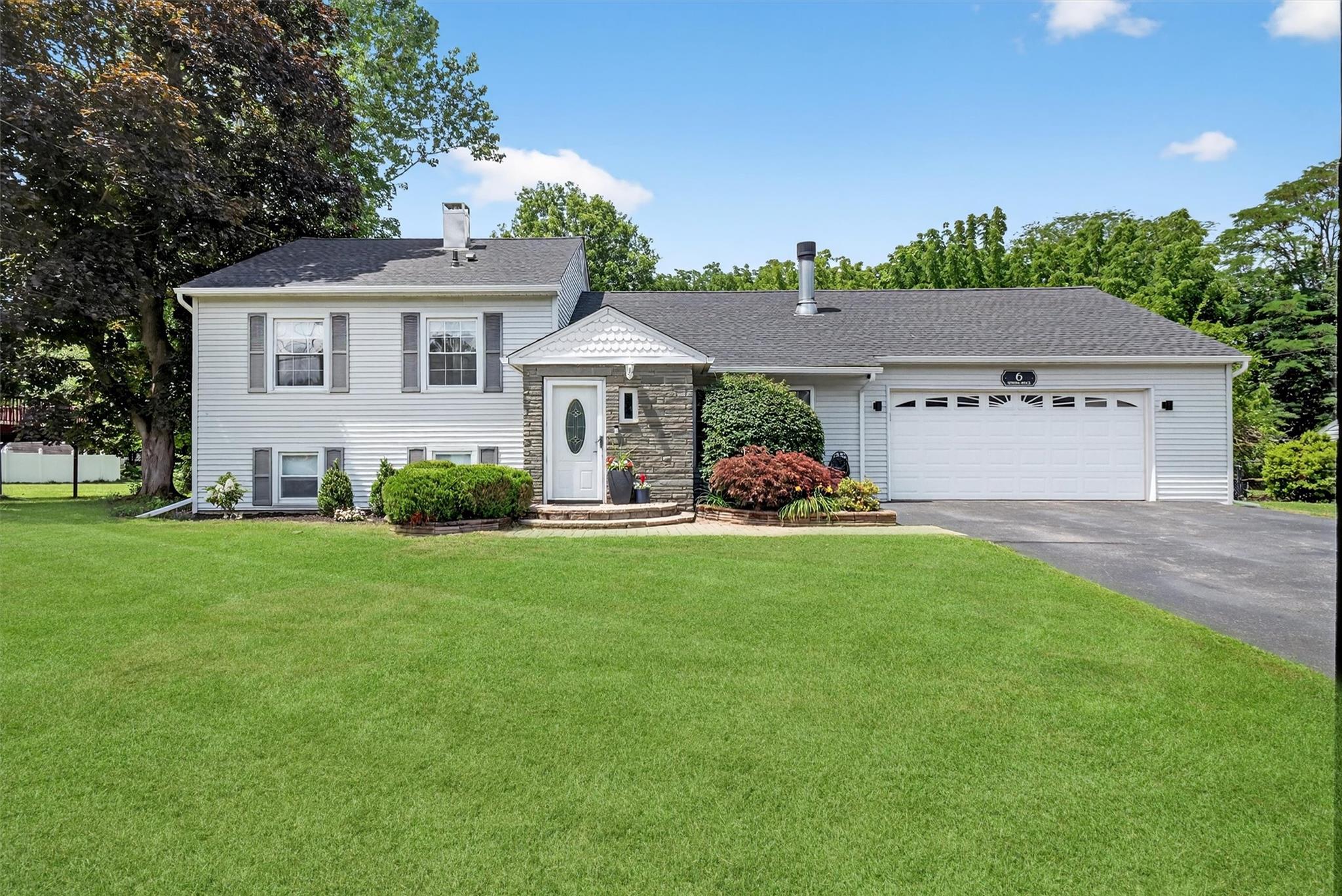 6 Spring Rock Road, New Windsor, NY 12553