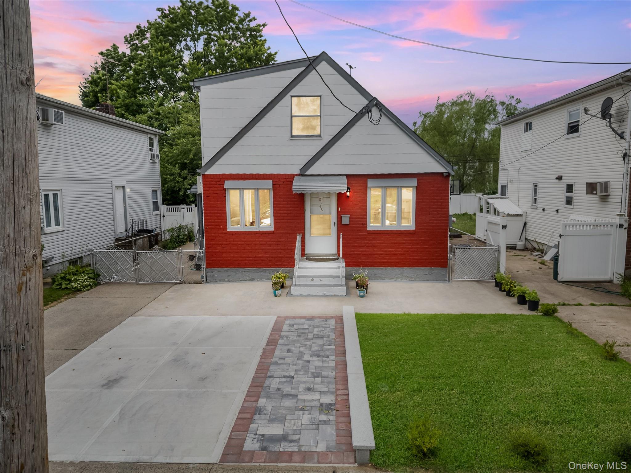 81-56 264th Street, Glen Oaks, NY 11004