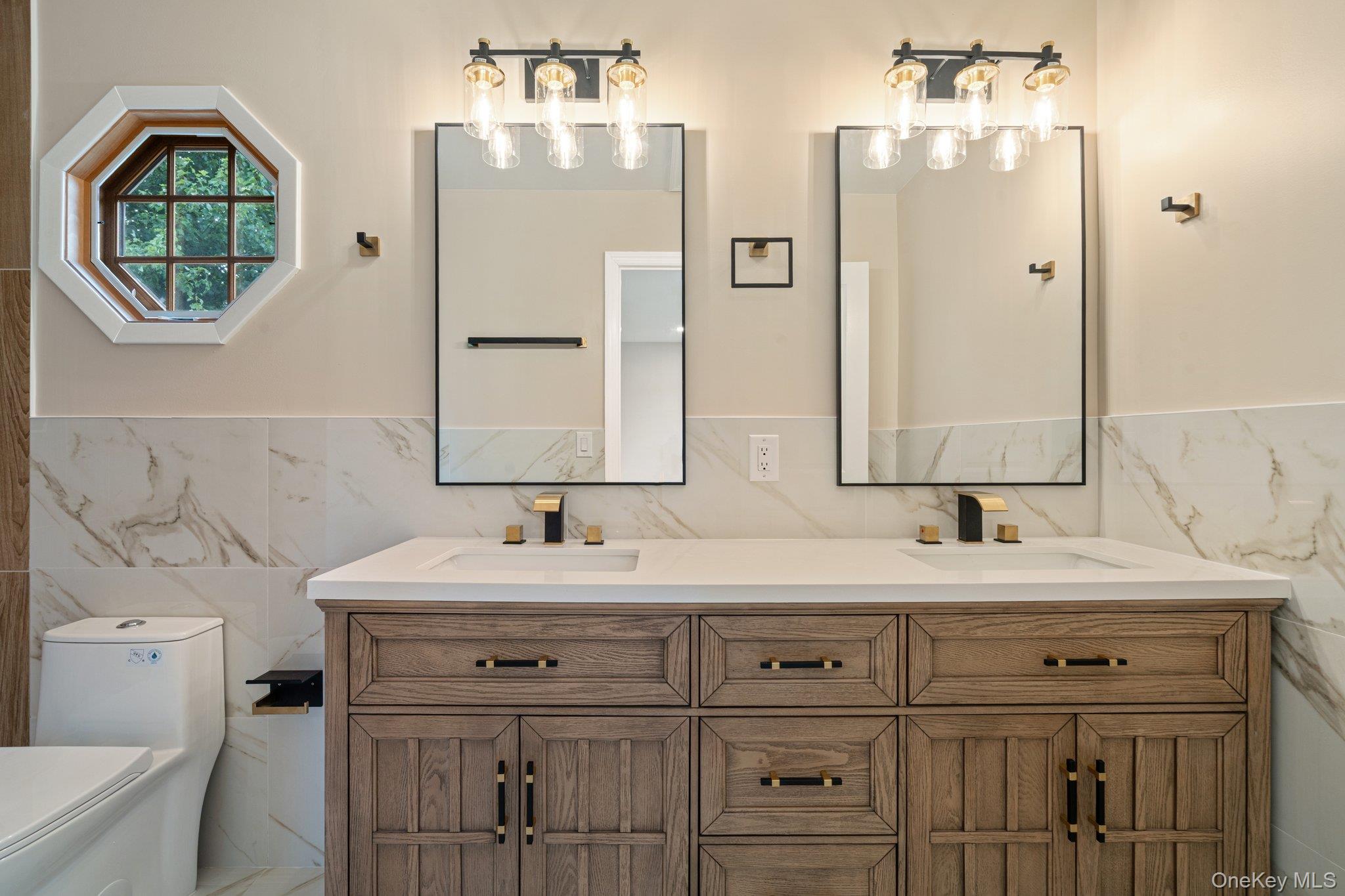 6 Doe Path, Coram, NY 11727