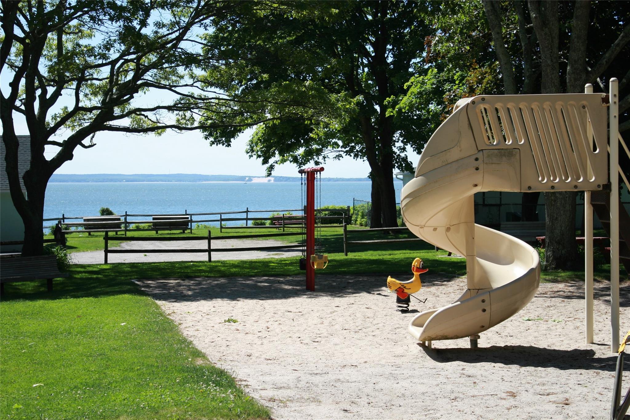 275 Hamilton Avenue, Cutchogue, NY 11935