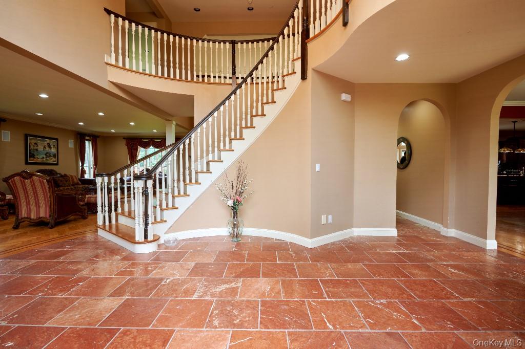 637 S Mountain Road, New City, NY 10956