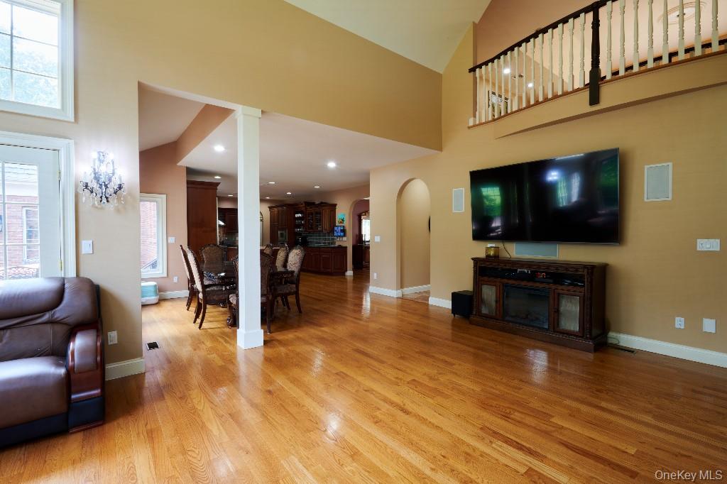 637 S Mountain Road, New City, NY 10956