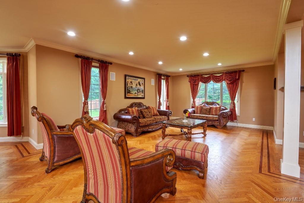 637 S Mountain Road, New City, NY 10956