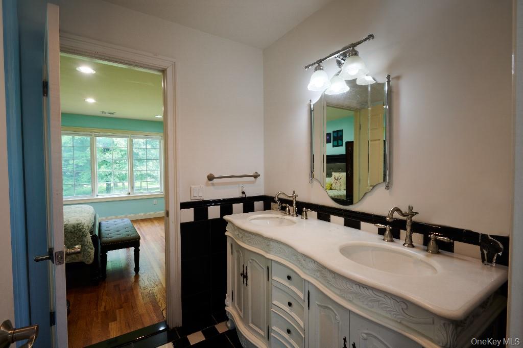 637 S Mountain Road, New City, NY 10956