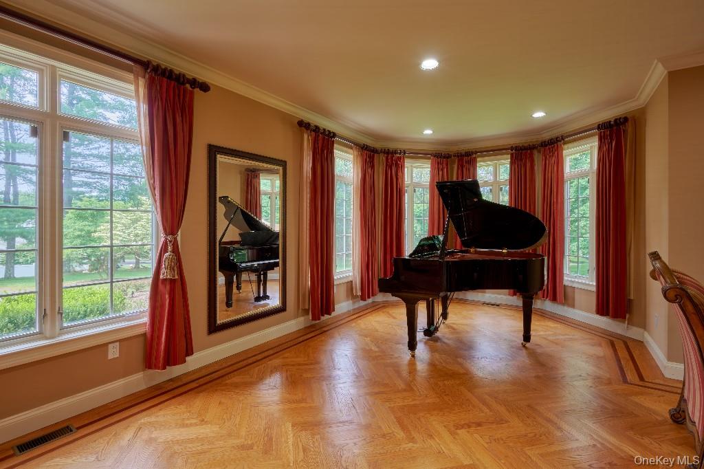 637 S Mountain Road, New City, NY 10956